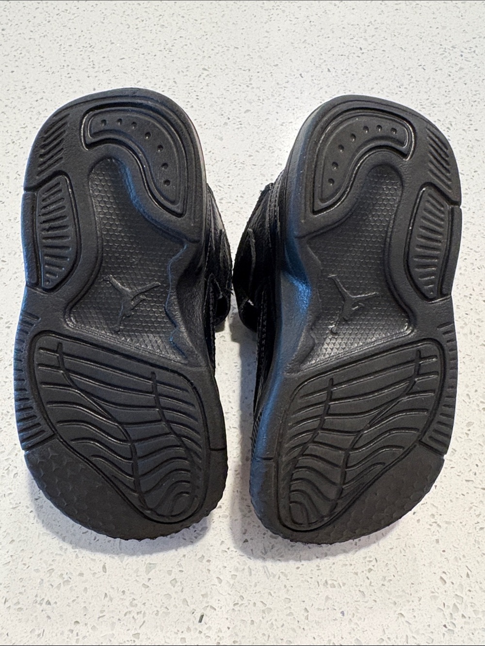 Jordan Toddler Max Aura Black Basketball Shoes Size 8C - Picture 7 of 7